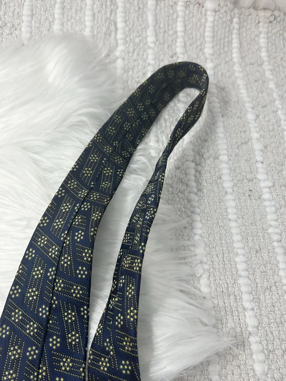 Bottega Veneta 100% Silk Geometric Tie Navy Yellow Made in Italy Luxury 3.5